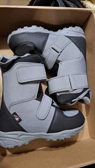 Boots snowboard pentru copii si adulti