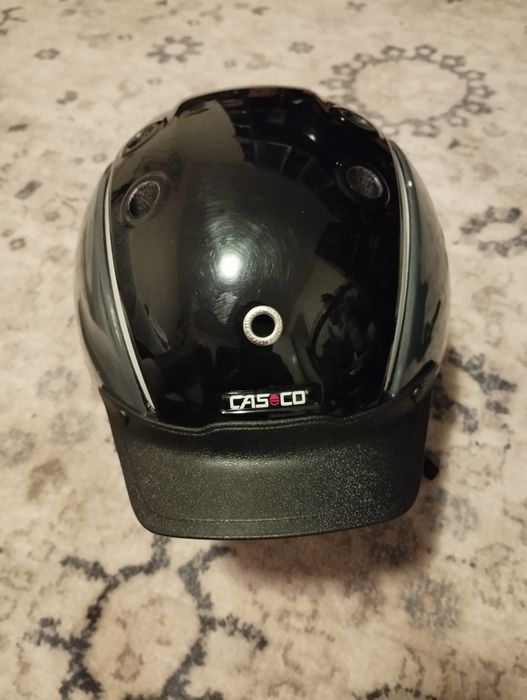 Cască echitație în condiții foarte bune.