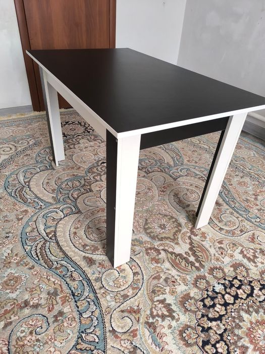 Стол Обеденный, Новый стол в Комплекте Табуретка 2000 тг