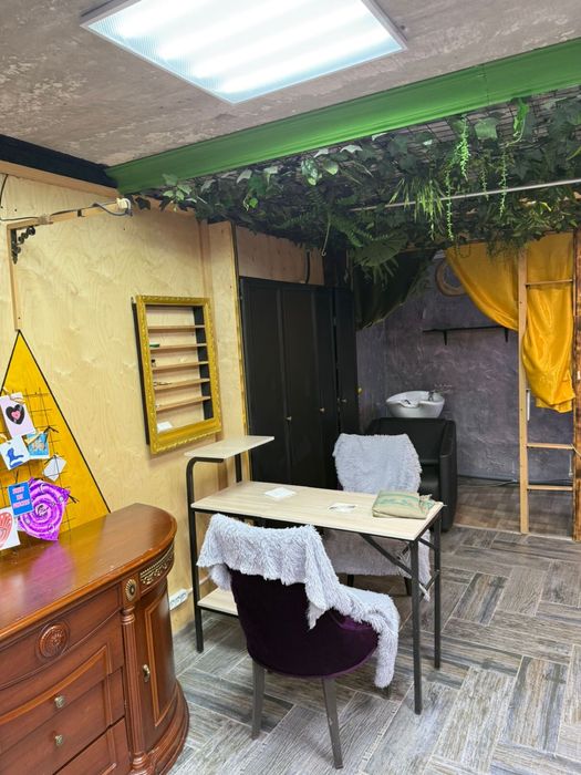 Сдам помещение в аренду под салон крастов