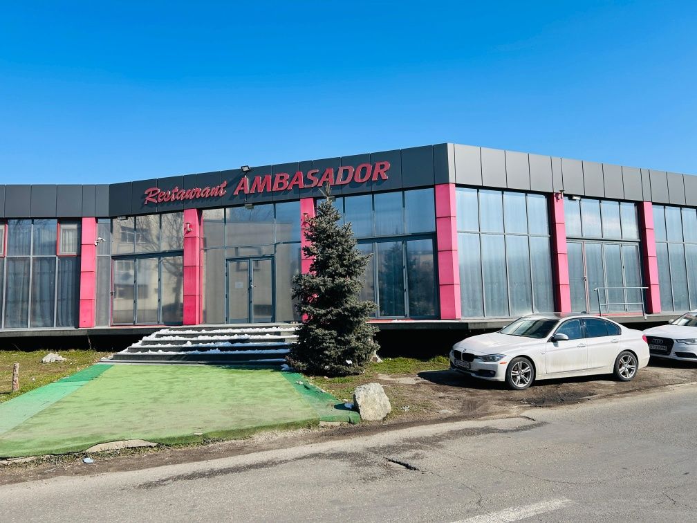 VÂNZARE/INCHIRIERE  Spatiu Comercial/Restaurant  800 mp,1200 mp teren