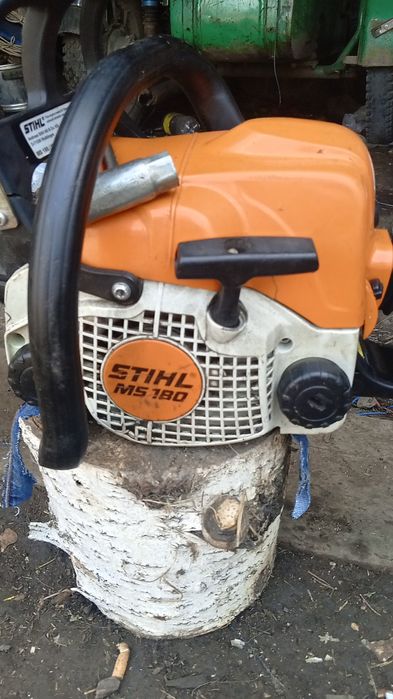 Продам бензопилу штиль 180 оригинал.