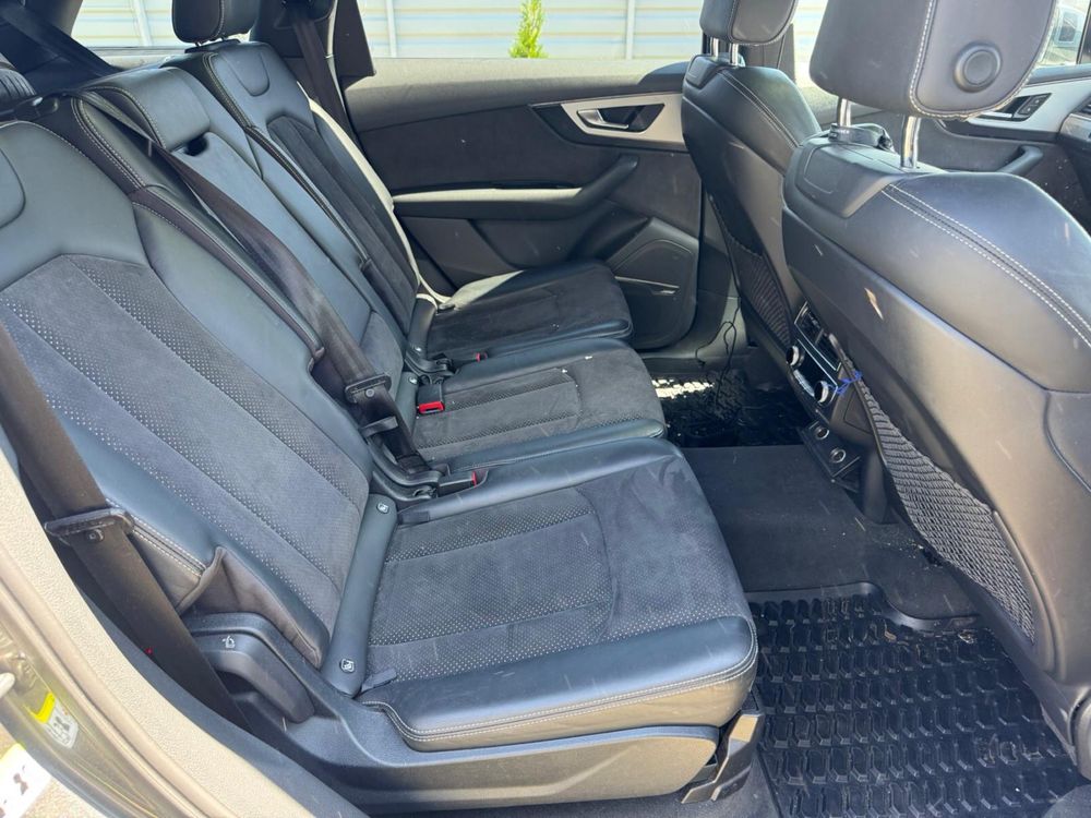 Set fete usi Audi Q7 4M 2016
