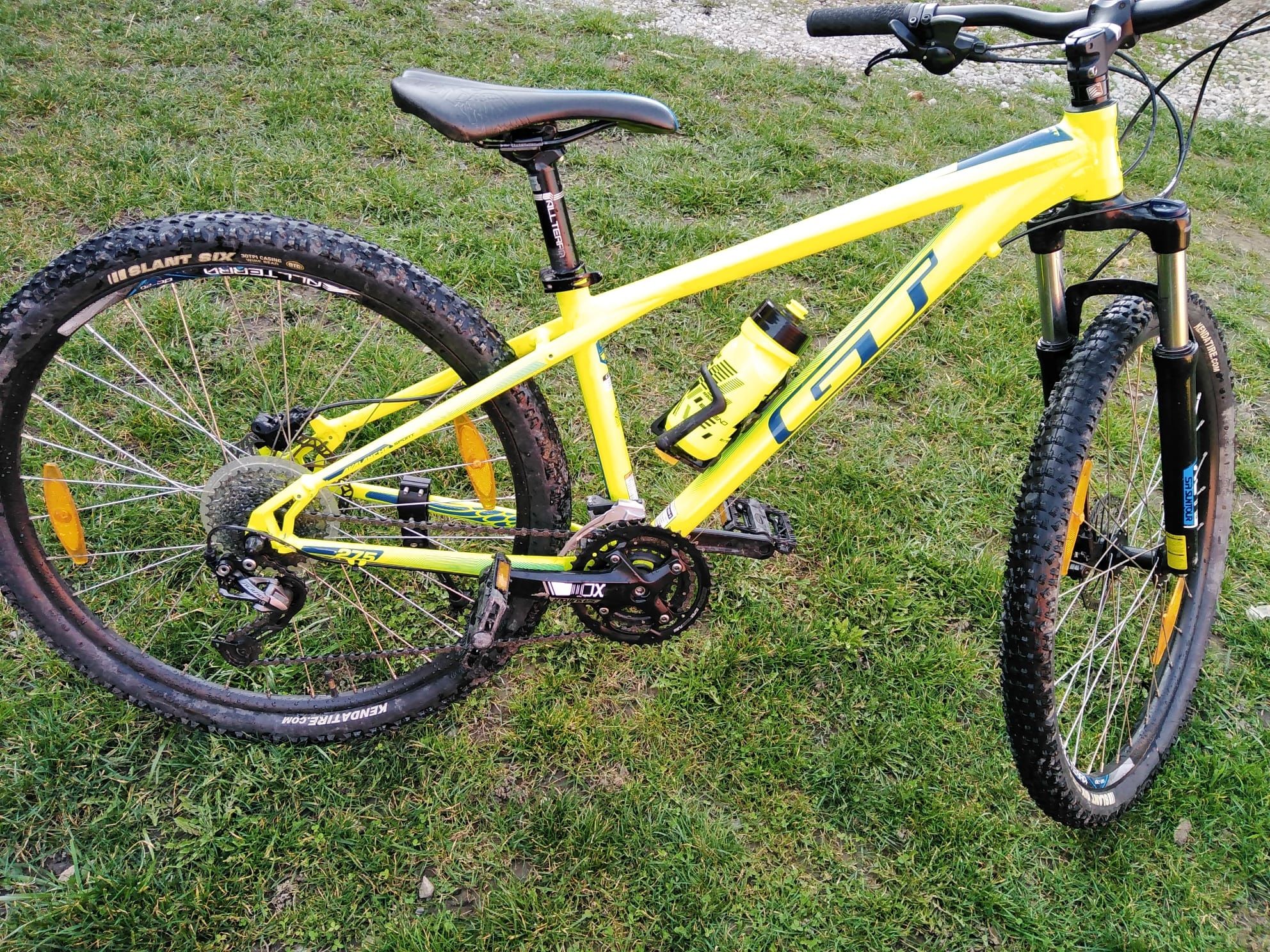 Bicicleta GT Avalanche sport