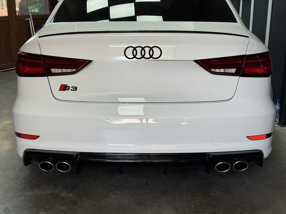 Задна броня от Audi S3 8v Sedan с Rieger добавка Без парктроници