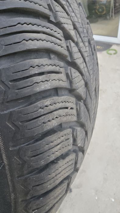 Зимни гуми 215 55 18. Nokian Tyres SUV 4