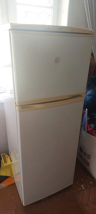 Продаю Холодильник