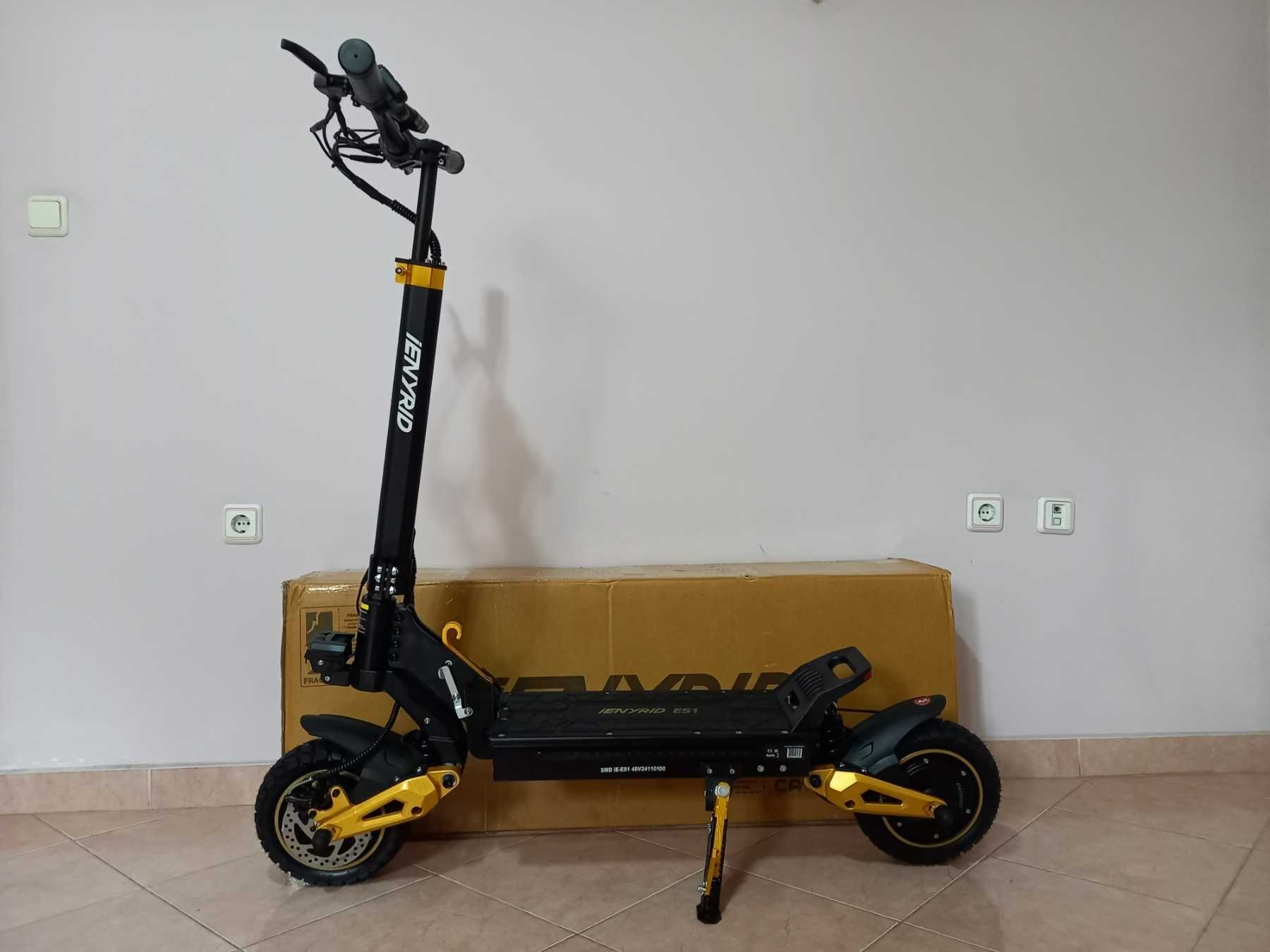 Електрически скутер/тротинетка iENYRID ES1 2400W 20.8AH