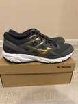 MIZUNO номер 43 чисто нови !