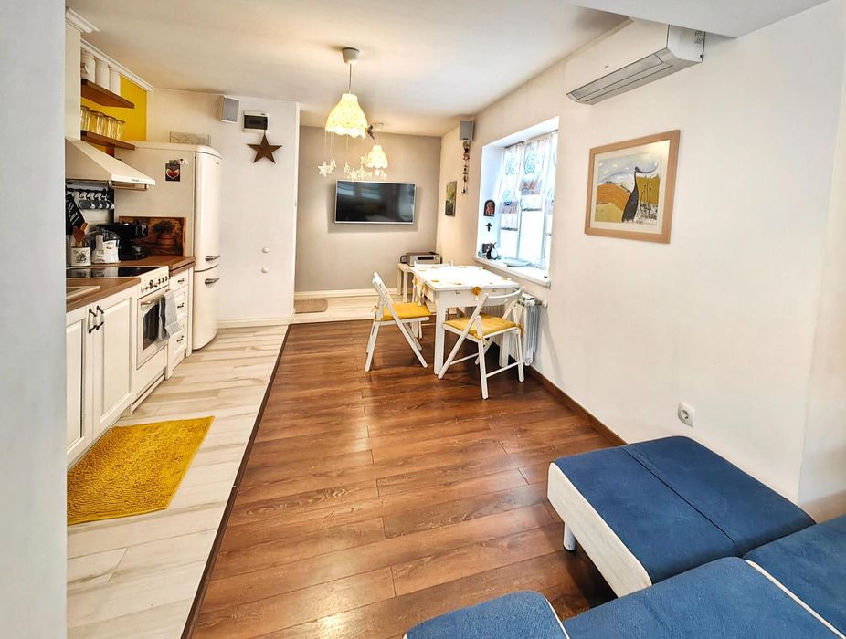 Дава се под наем Тристаен апартамент в Пловдив, Христо Смирненски - 80 кв.м за 500 € - Снимка #1