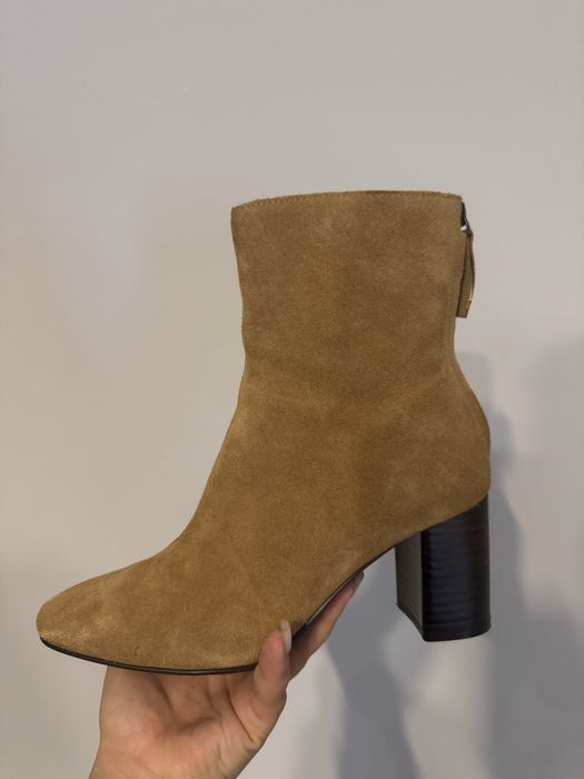 Продам ботильоны, натур замша, mango, одевала 2 раза