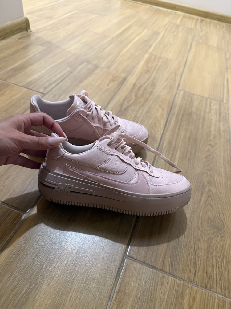 Nike airforce 1 platform
