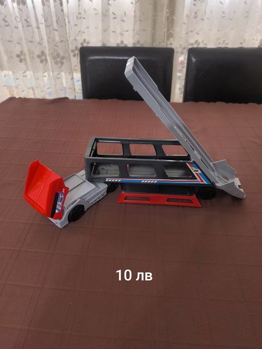 Лот от детски играчки-Hot Wheels, радиоуправляеми коли,