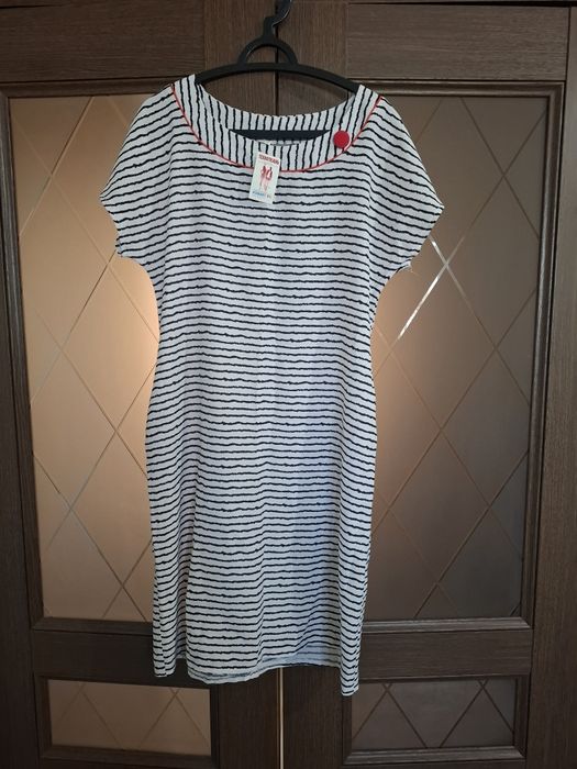 Отдам  бесплатно  женский  одежда