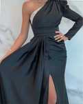 Rochie neagra purtata o singura data