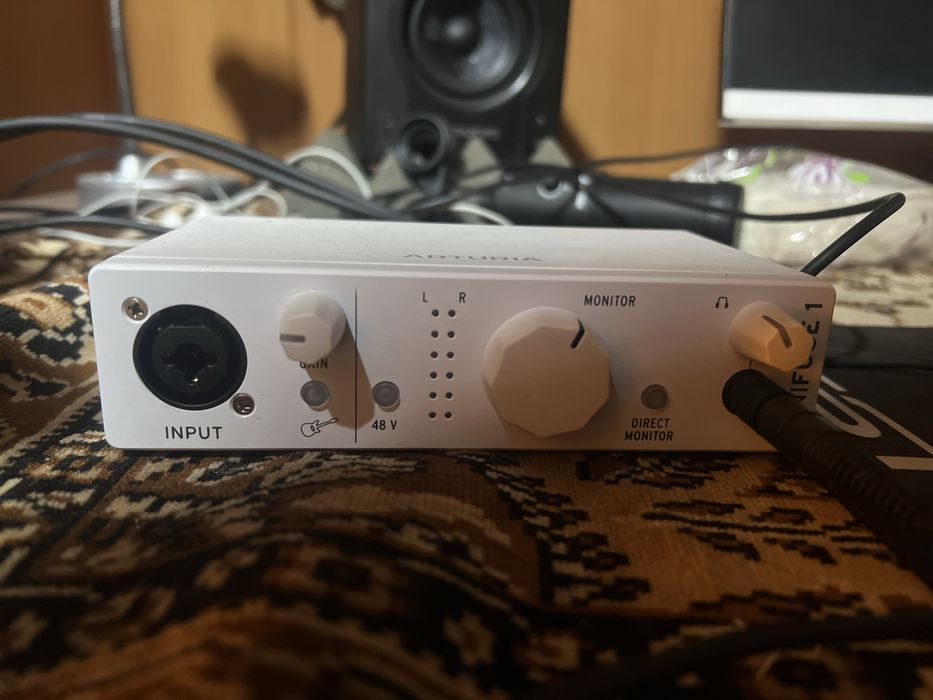 Продам комплект студий звуказаписи !