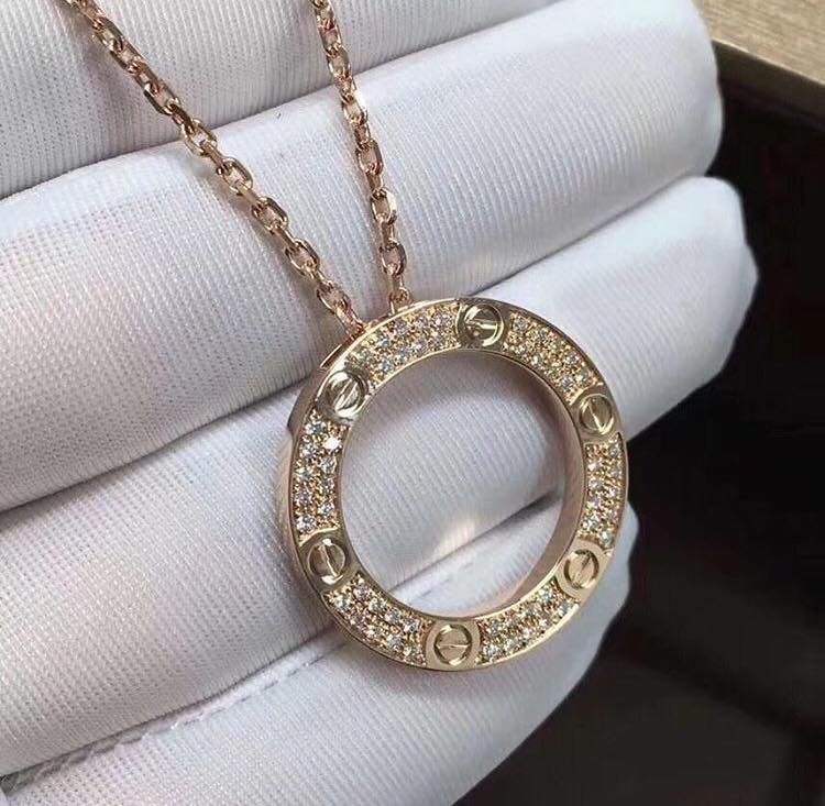 Позлатени колиета Cartier