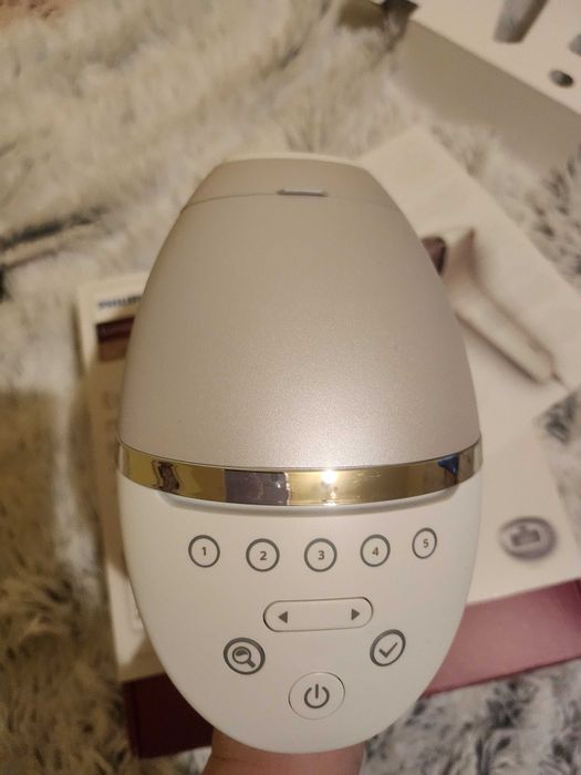 Epilator IPl Philips Lumea 8000