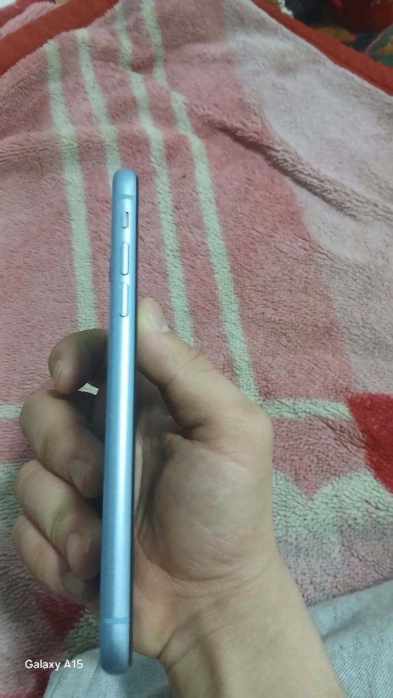 Iphone XR icloudga tushgan