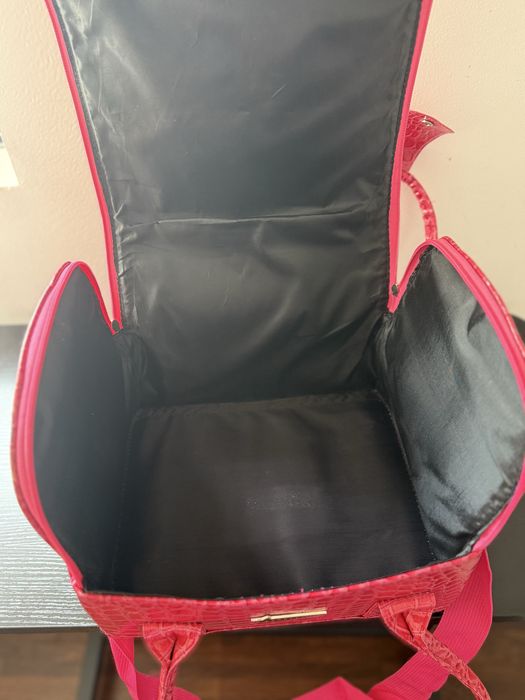 Geantă roșie, încăpătoare