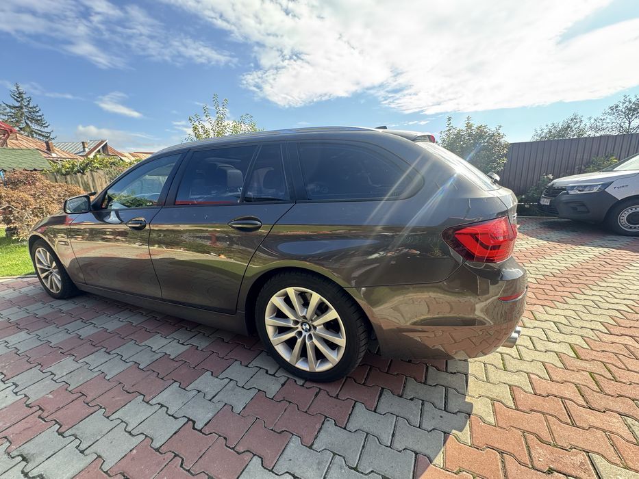 Vand bmw F 11  distributie + mentenanta  la zi  Accept verificare BMW