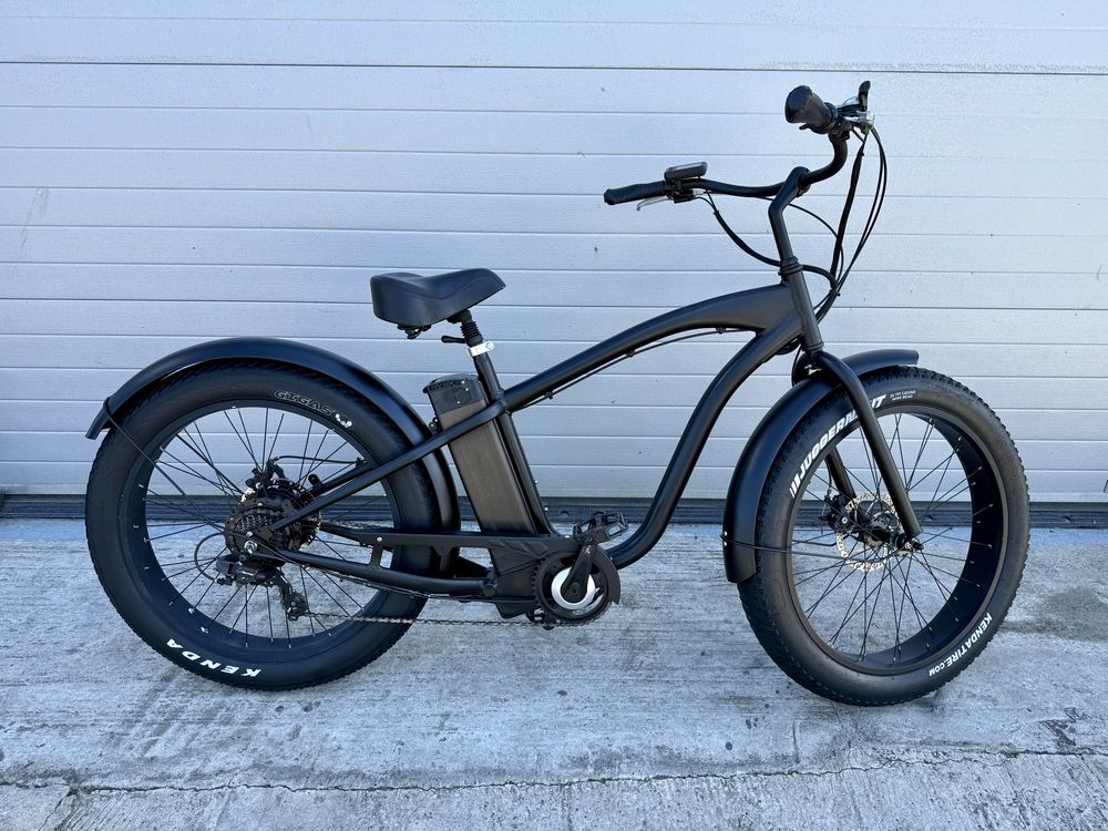 Vand bicicleta electrica Fat Bike design unic tip cruiser cu 2 baterii