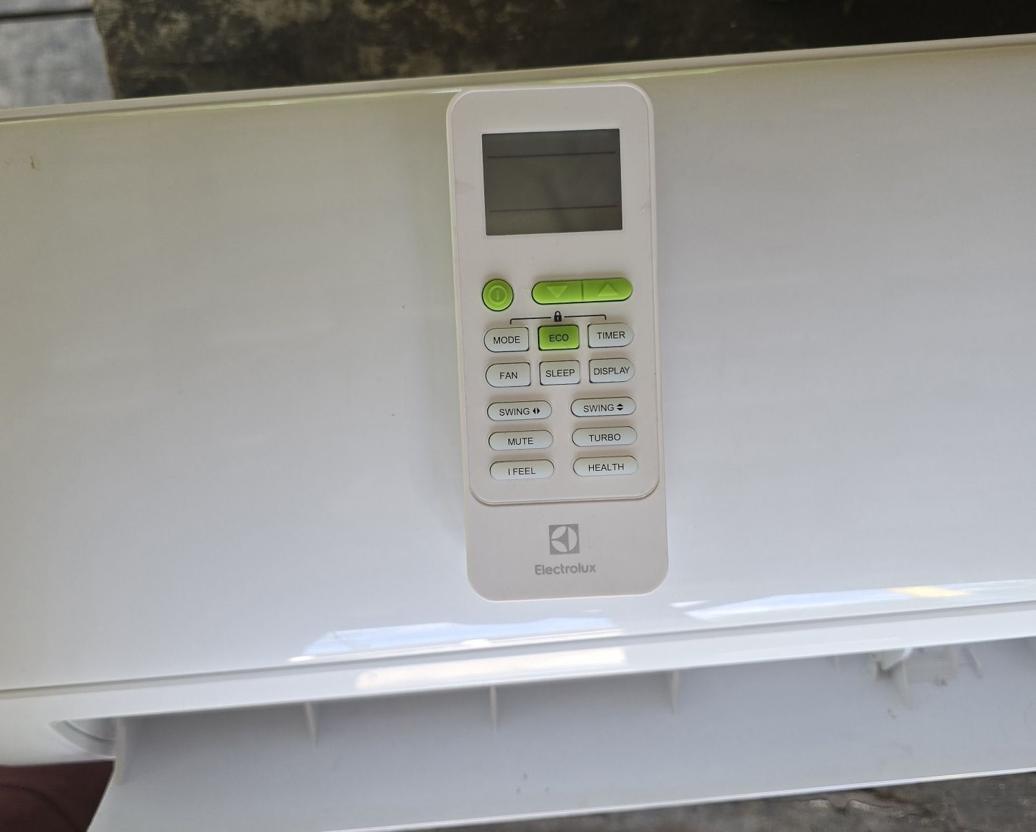 Aer conditionat ELECTROLUX EACS/I-12HEL/N8 EEC, 12000 BTU, A++/A+, Inc