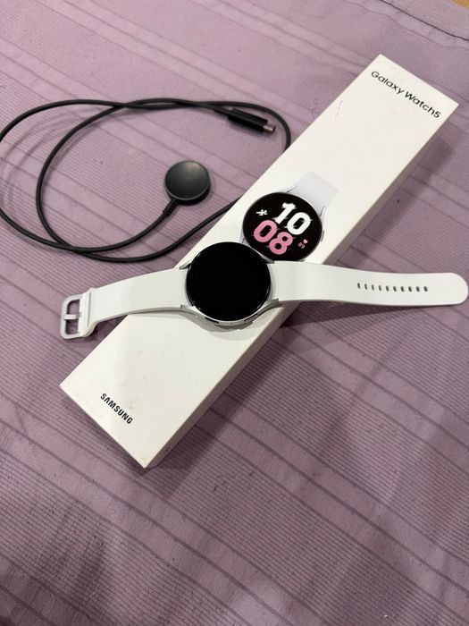 Часы Samsung watch 5 44mm