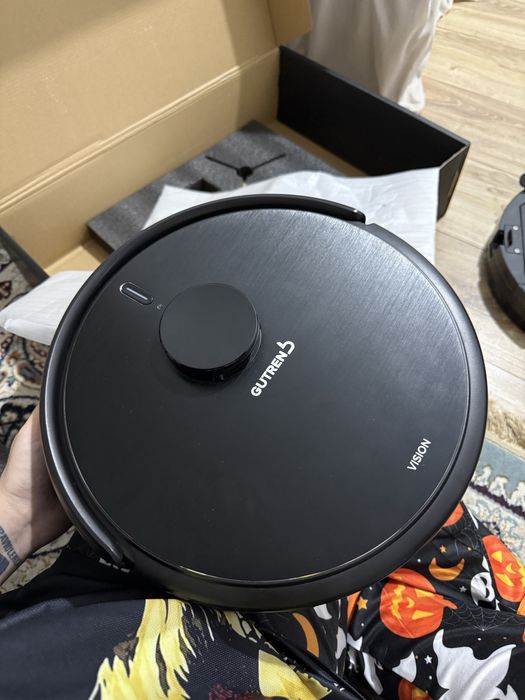 Робот-пылесос Gutrend vision 730 черный