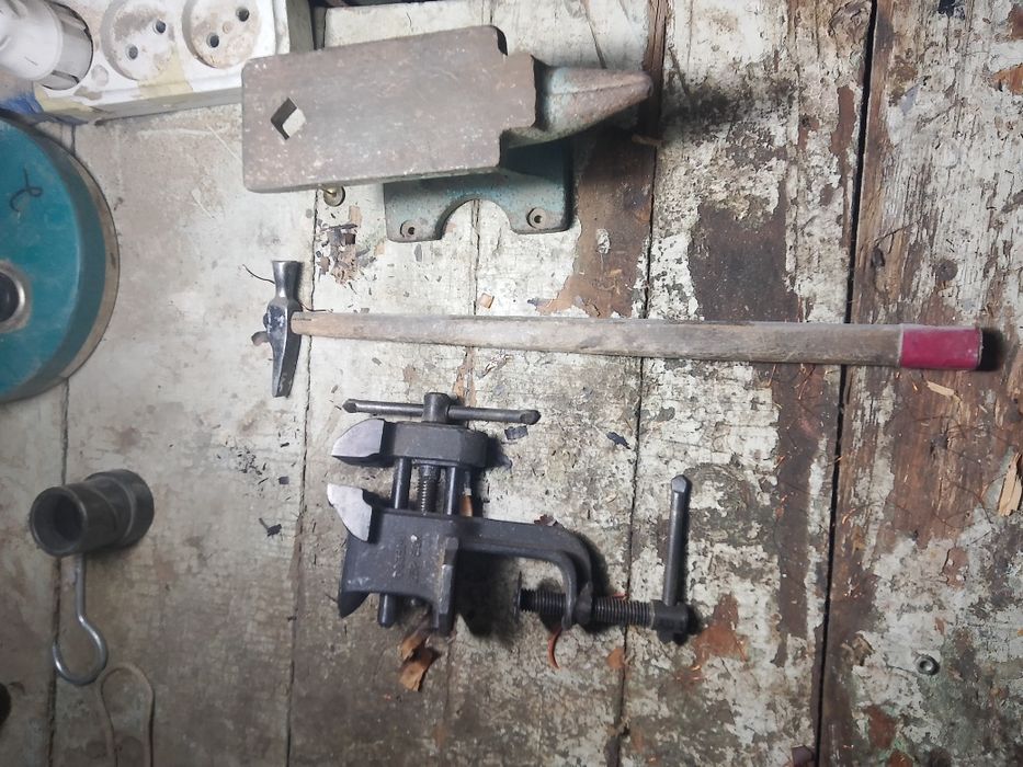 Тиски почти новый  ювелирные