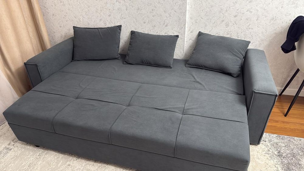 Продам диван состояние почти новое