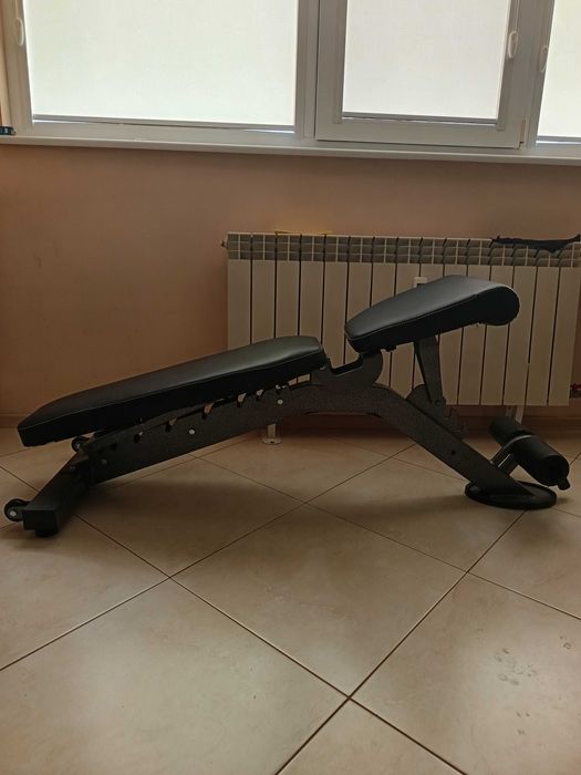 Продавам професионална лежанка