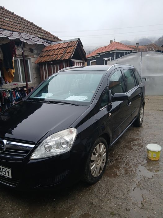 Opel Zafira, 17cti. an fabricatiei 2009 euro5 clima, încălzire în sc.