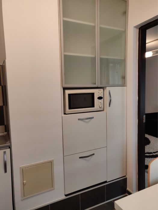 Garsoniera de inchiriat!