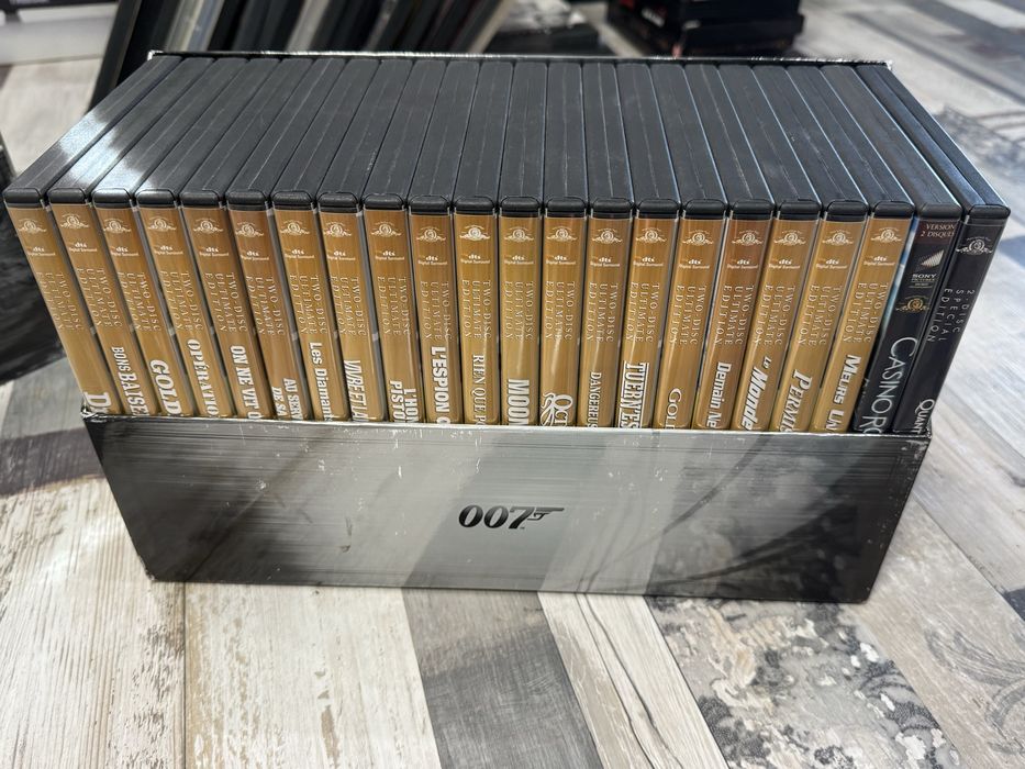 Колекционерска DVD колекция: Джеймс Бонд – 007 Ultimate Edition