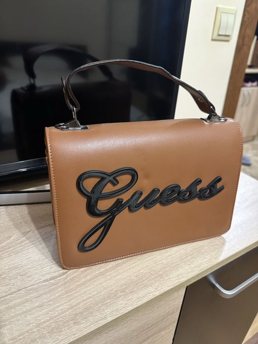 Дамска чанта guess