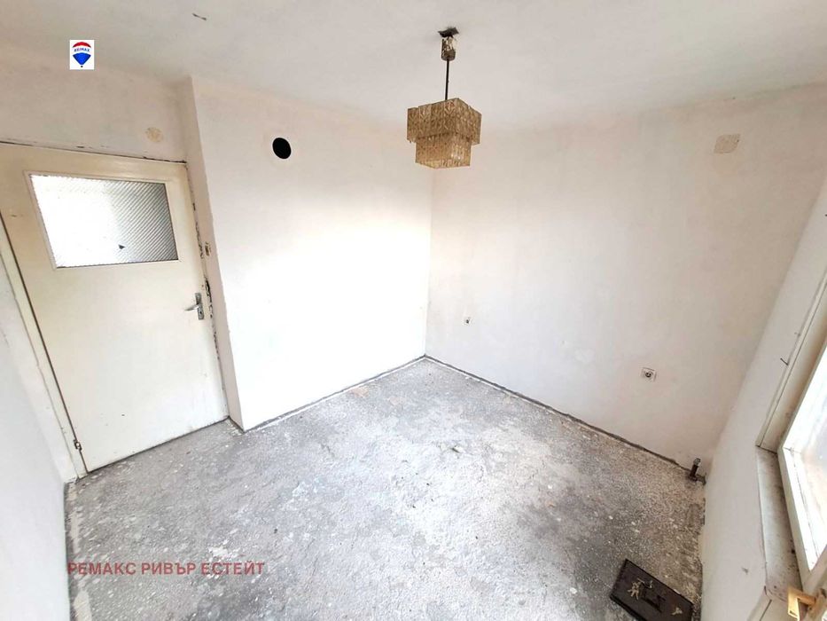 Продава се Къща в с. Щръклево, Област Русе - 144 кв.м за 680 €/кв.м - Снимка #2