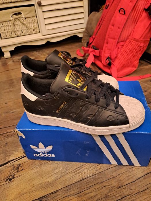 Дамски спортни маратонки .