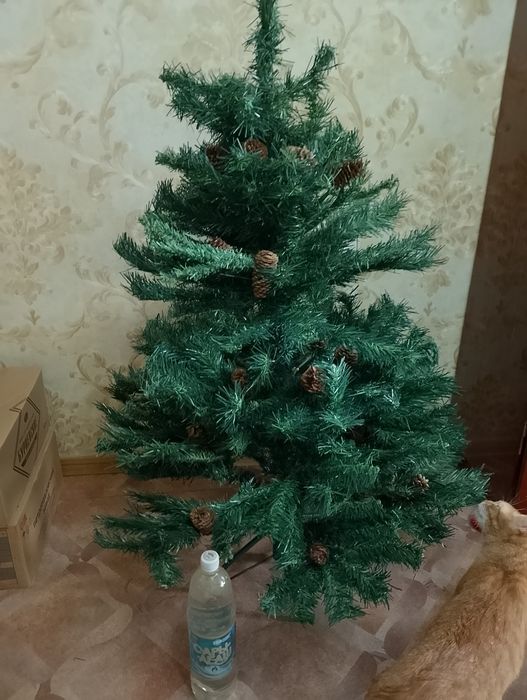 Продам искусственную ёлку