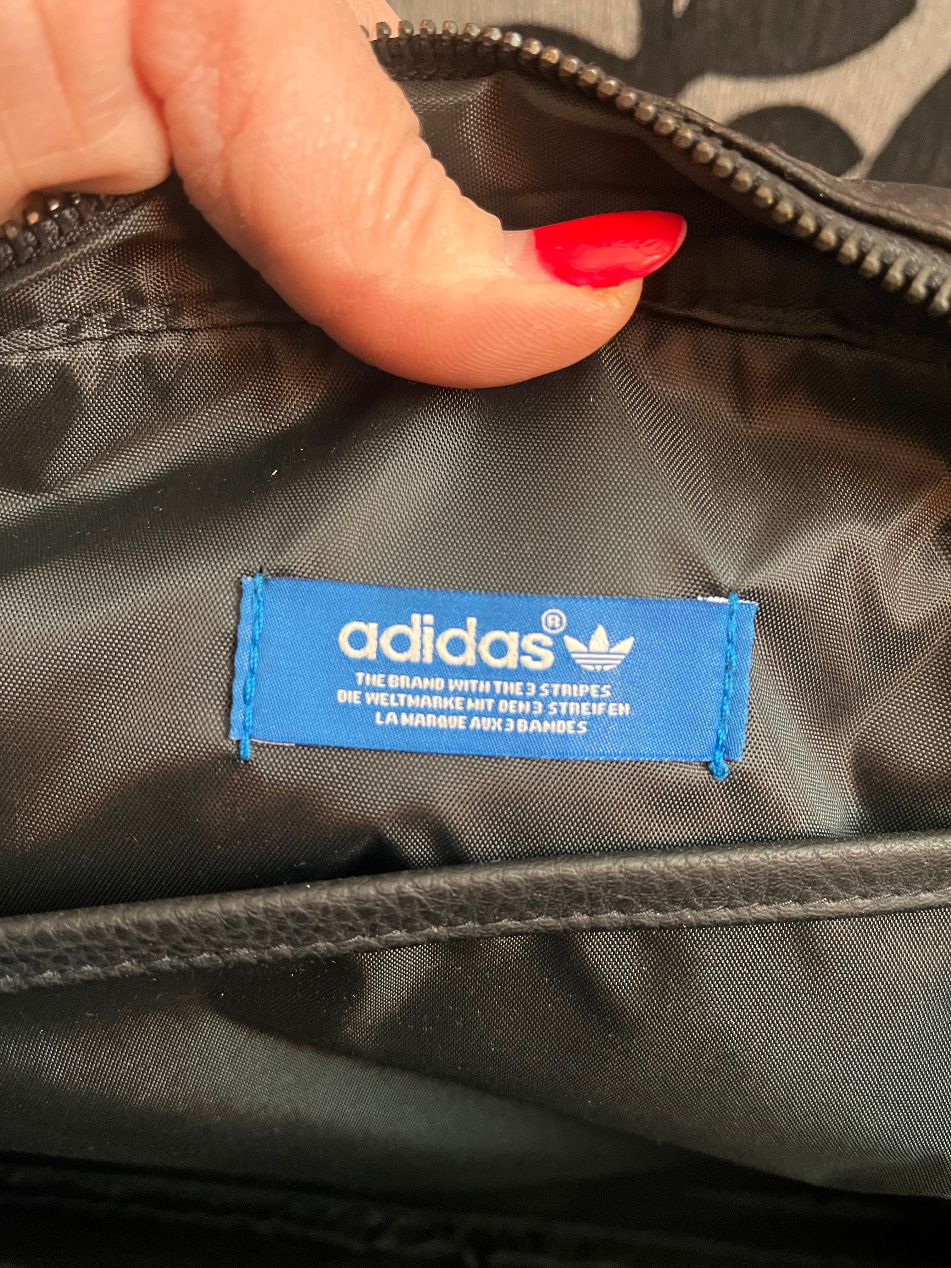 Оригинална чанта на Adidas