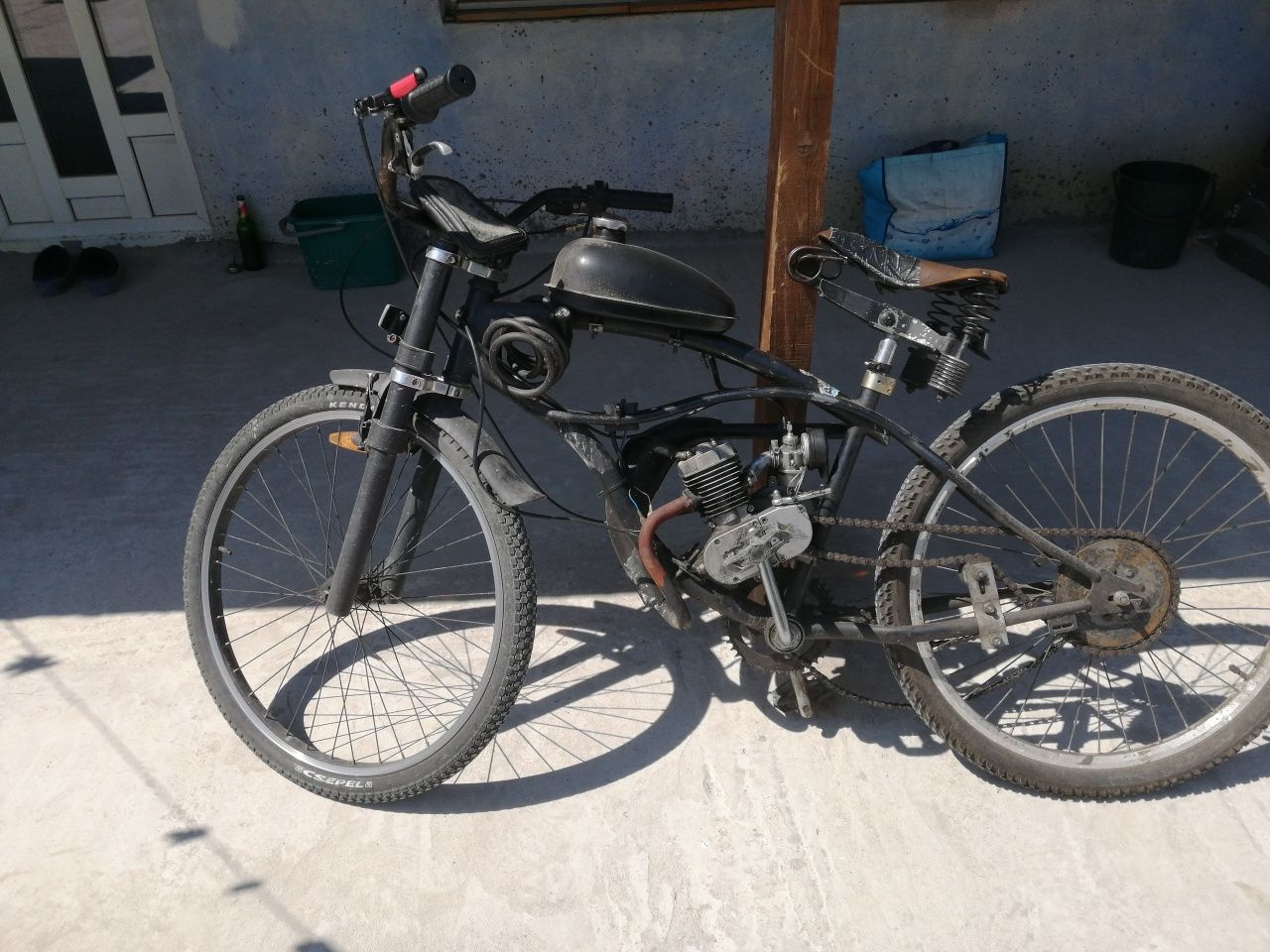 Bicicleta cu motor 50 cc delivery