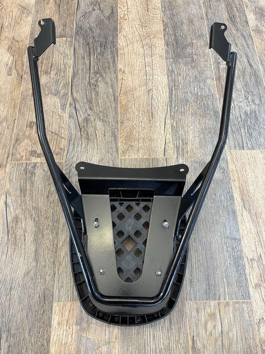 Куфар и Стойка за piaggio x9