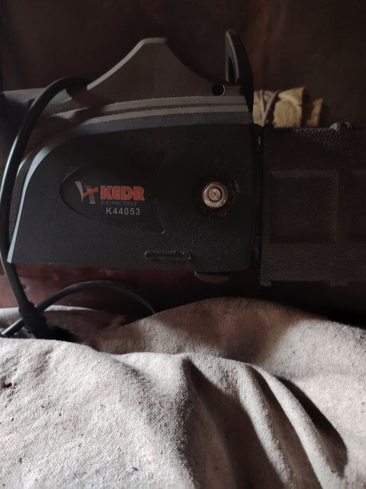 Продам электропилу