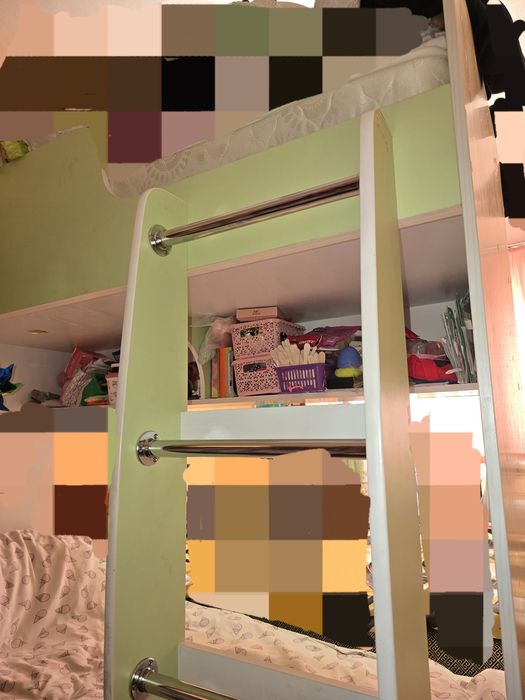 Кровать детская двухъярусная