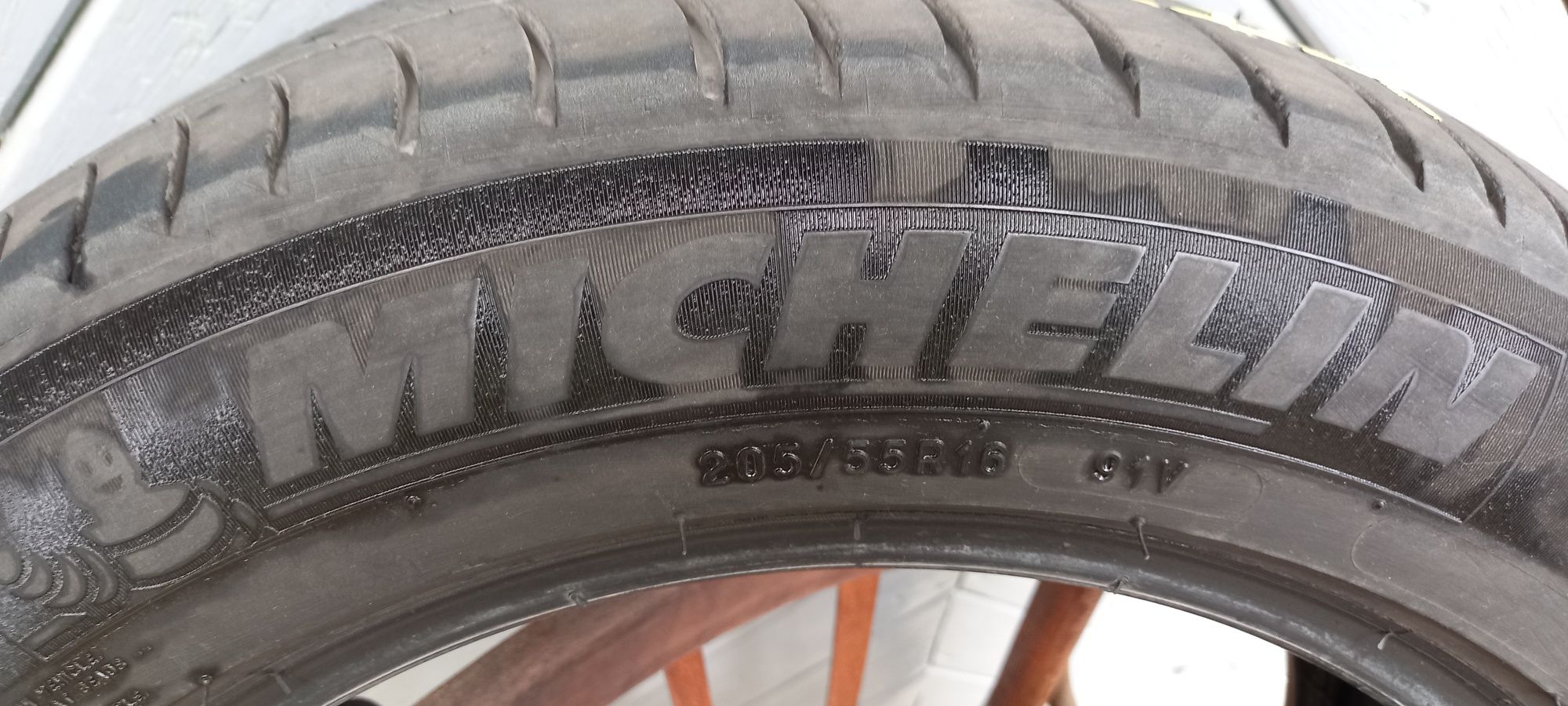 Продавам  летни гуми 205/55/16 ,,  Michelin"