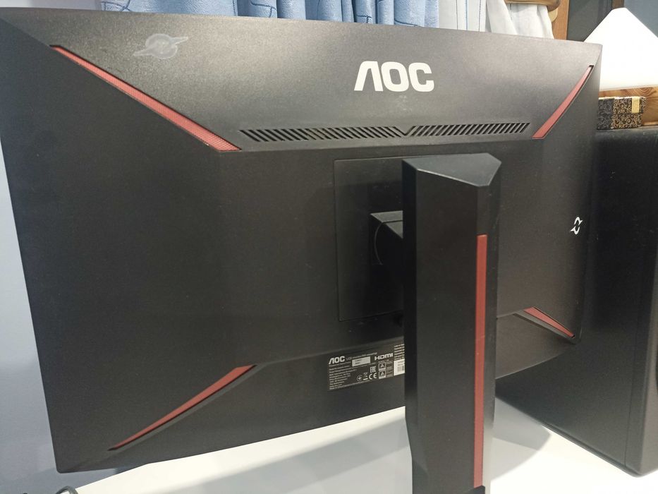 Sistem PC și monitor