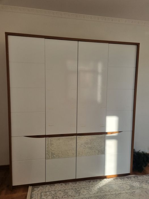 Продам шкаф почти новый