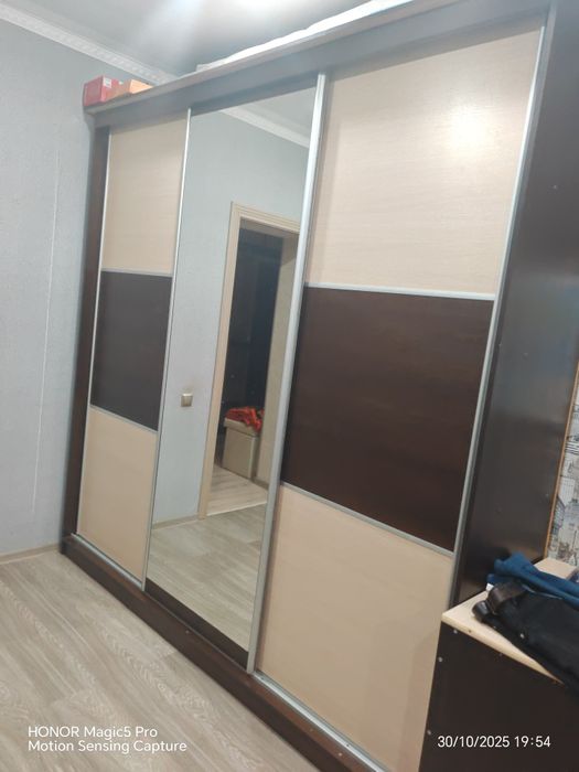 Продам шкаф вместительный