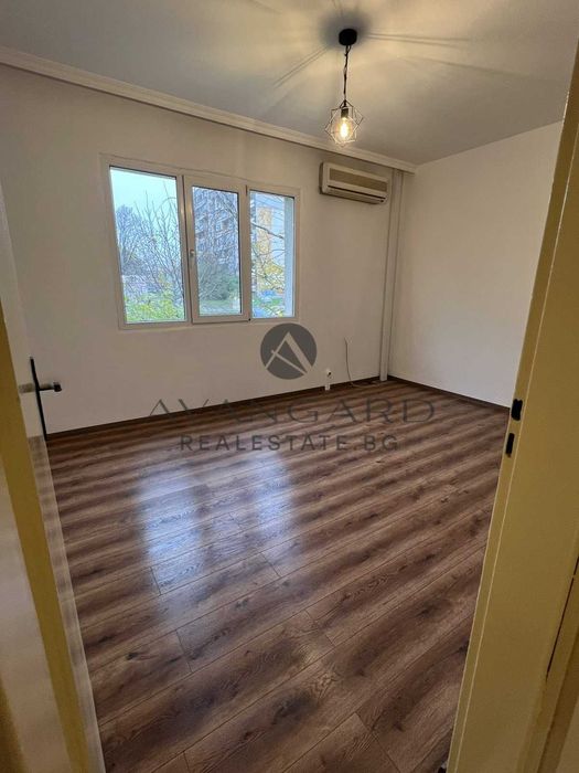 Продава се Тристаен апартамент в Пловдив, Кючук Париж - 80 кв.м за 2185 €/кв.м - Снимка #12