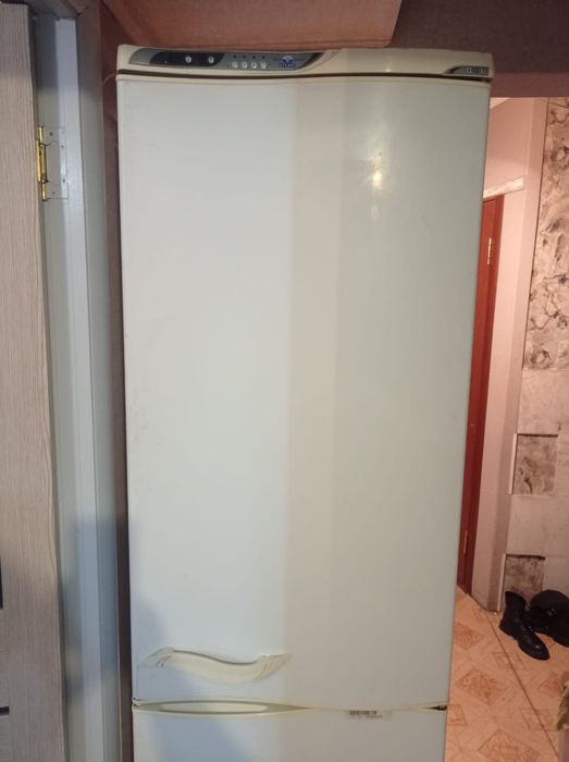 Продам холодильник Атлант